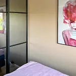 Nice Home In Oslo With Wifi, Private Swimming Pool And 4 Bedrooms
